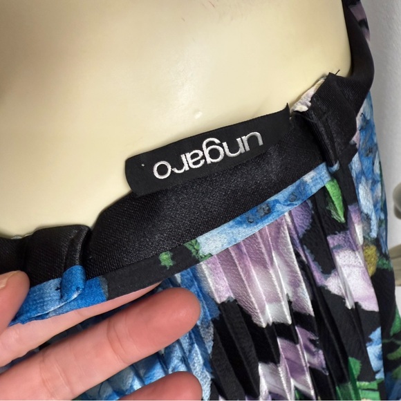 Ungaro Floral 2-piece Set with Off-the-Shoulder Top and Maxi skirt , Size S - Picture 6 of 12